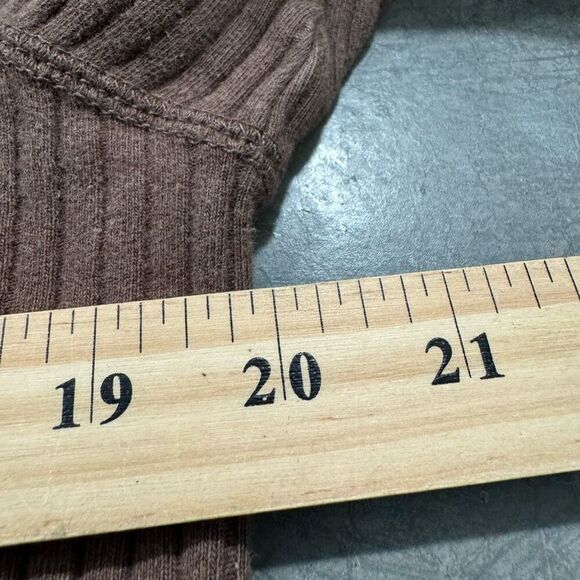 Abercrombie & Fitch Brown Long Sleeve V-Neck Pullover Size Medium Muscle Fit - Picture 6 of 7